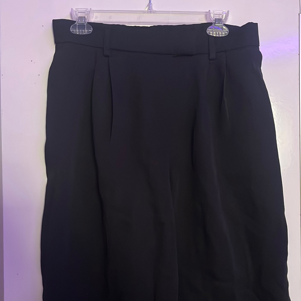 New H&M Woman’s Pants